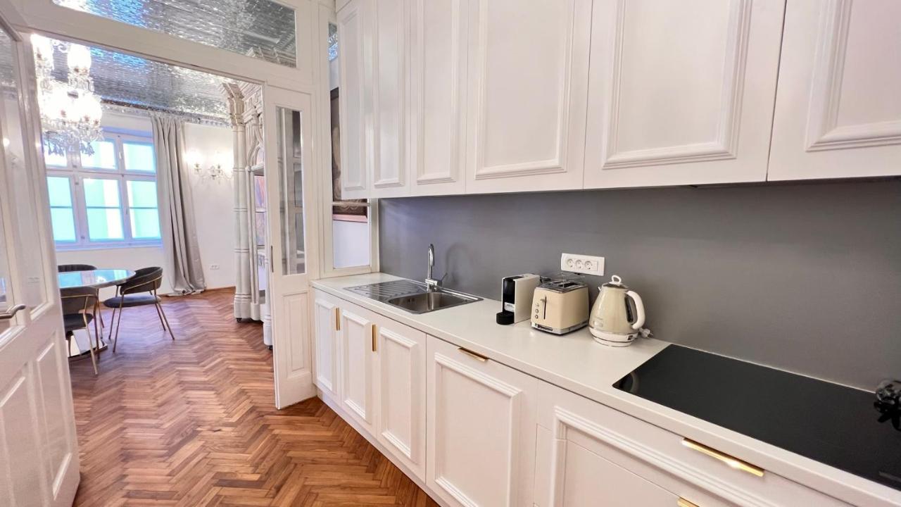 Ab Ljubljana - Breg Apartments ภายนอก รูปภาพ